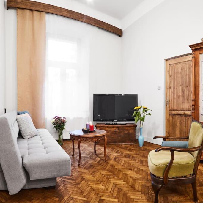 Househost Apartment: Jozefa Dietla 73/7 คราคูฟ ภายนอก รูปภาพ